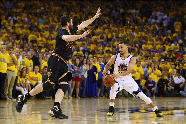 国王不敌绿军战绩与湖人持平 鹈鹕负马刺4连败