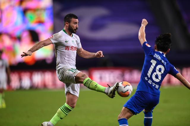 霍伊伦连续11场比赛遭遇球荒 本轮首发0射门